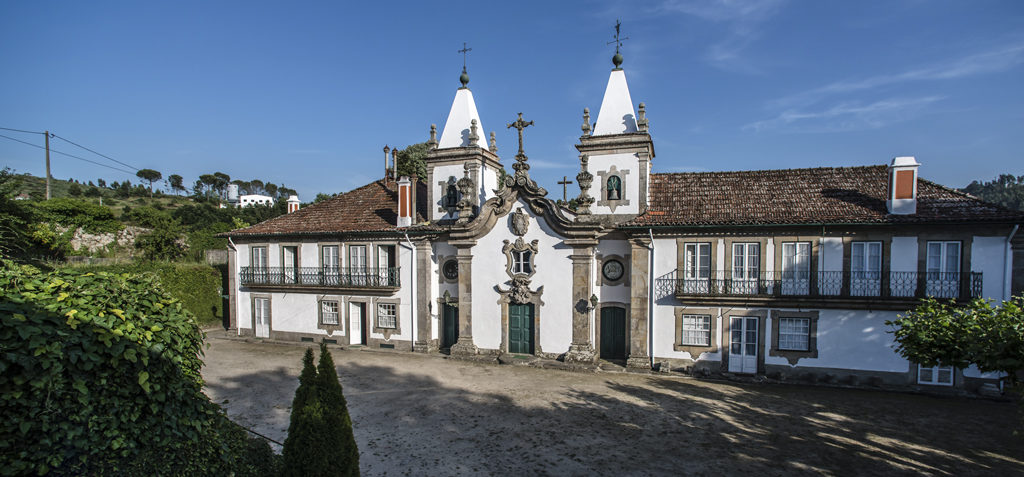 the 17th century period facade of hotel casa do outeiro tuias