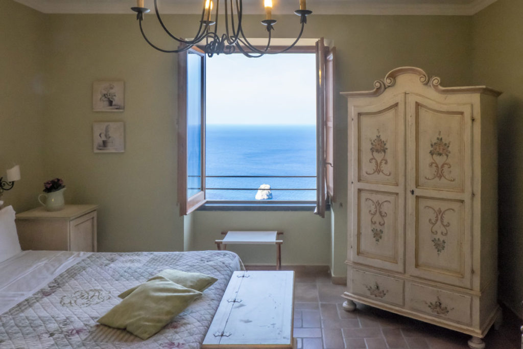 Camera di Villa Ketty con vista sul mare